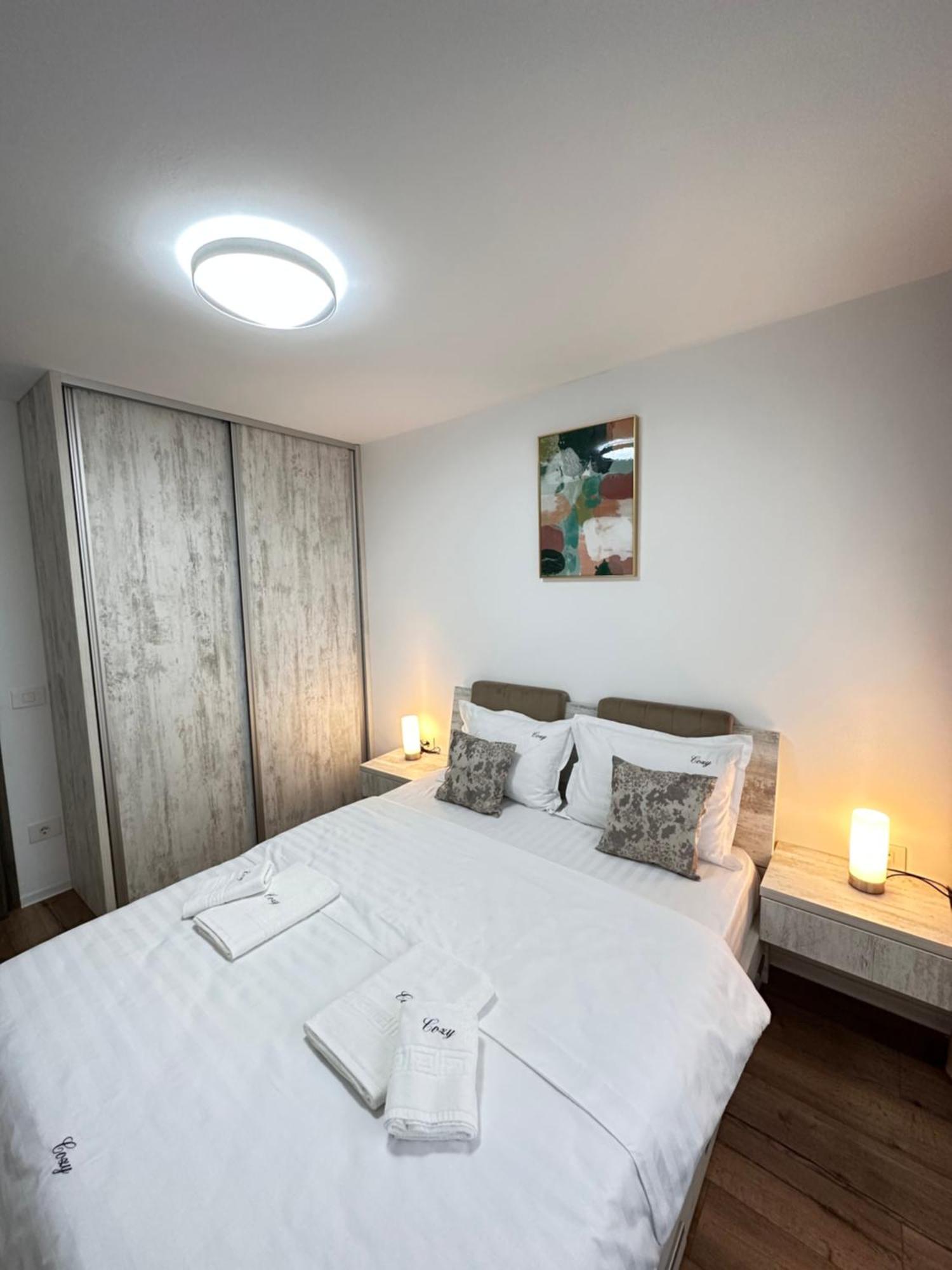 Deluxe Cozy Apartments - Coresi Mall #Brașov Exterior foto